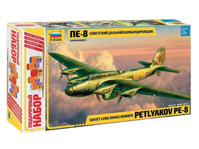 Сборная модель ZVEZDA Советский дальний бомбардировщик ПЕ-8, подарочный набор, 1/72