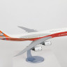 Пассажирский авиалайнер "Боинг 747-8" 1/144