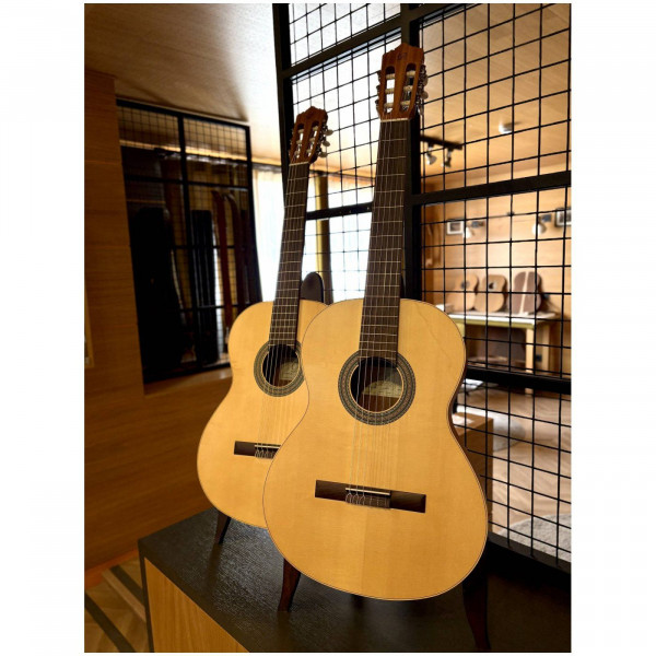 Гитара классическая 4/4 PEREZ 600 SPRUCE CARAMELO